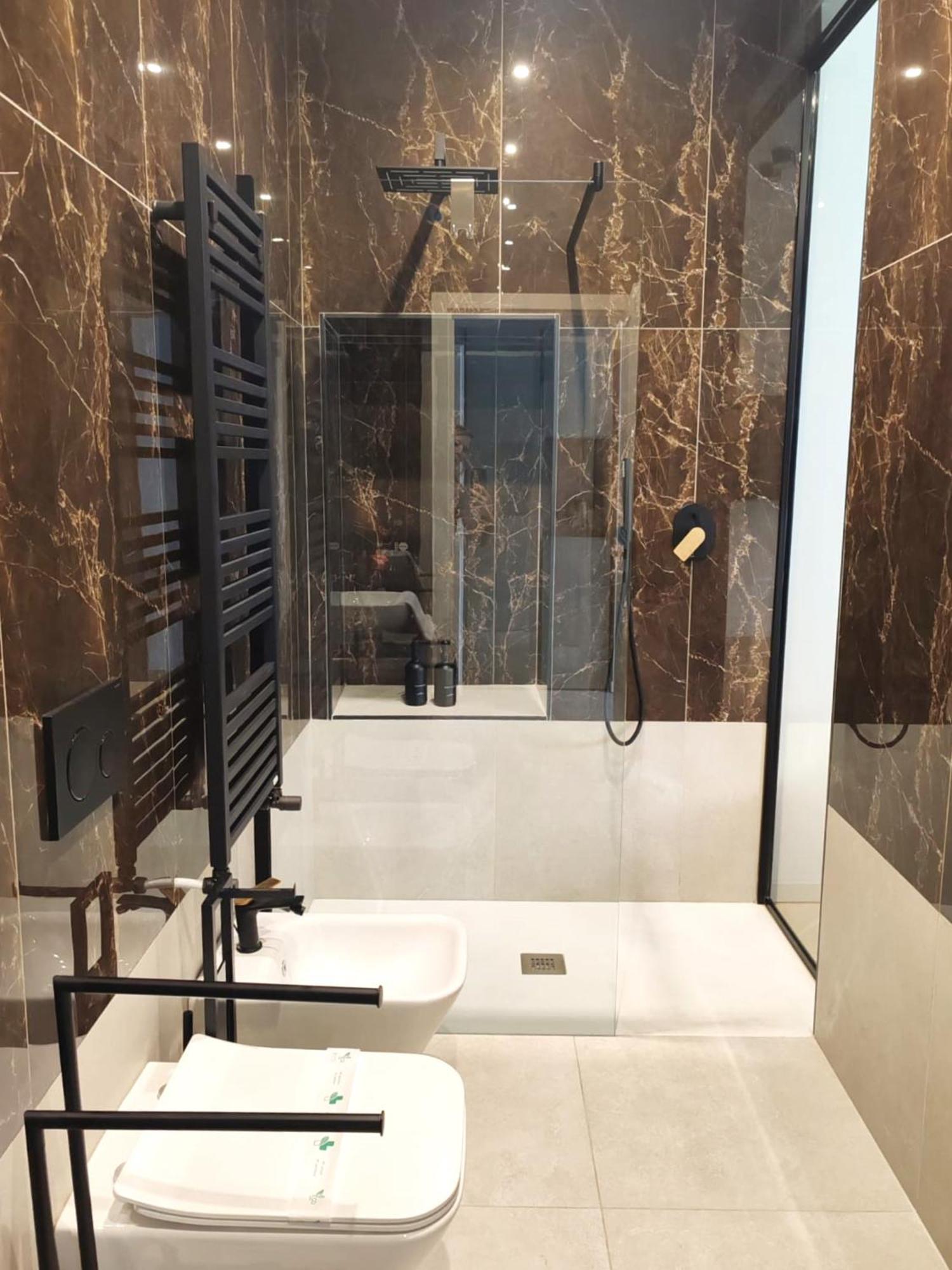 B And G San Babila- Luxury In The Heart Of Milano - Design District Hotel Exterior foto