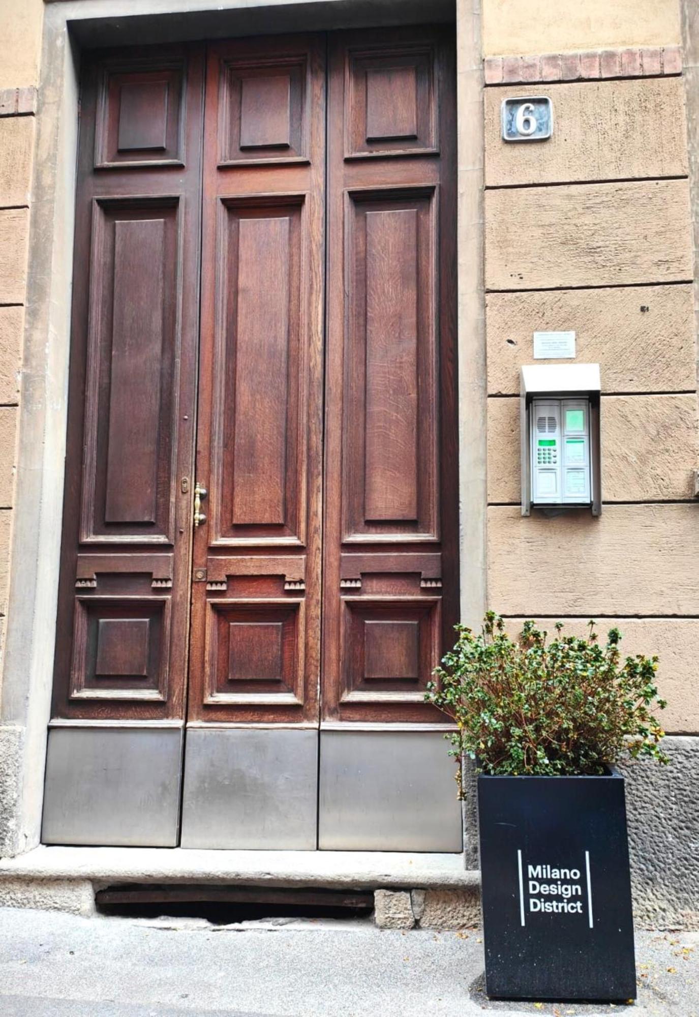B And G San Babila- Luxury In The Heart Of Milano - Design District Hotel Exterior foto